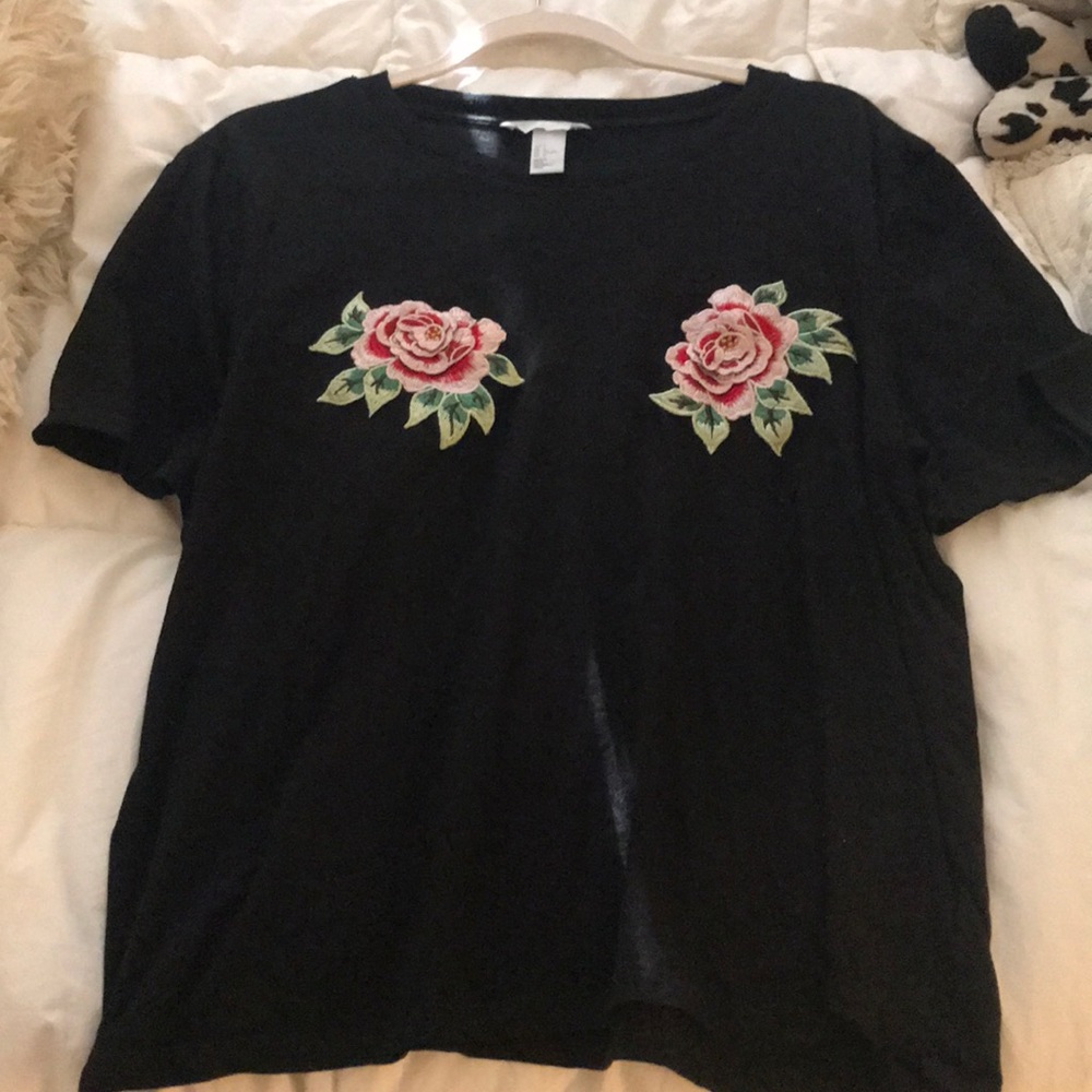 Shirt with embroidered flowers!